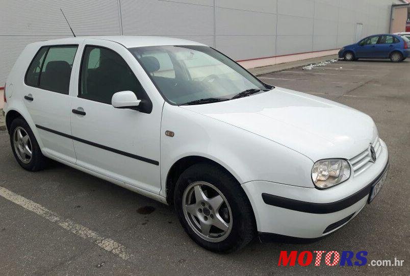 1998' Volkswagen Golf IV 1,9 Sdi photo #1