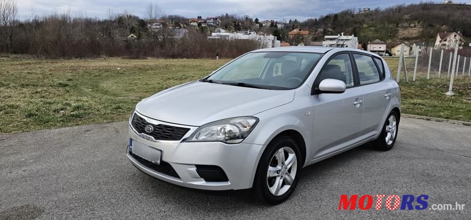 2011' Kia Ceed 1,6 Crdi Lx photo #4