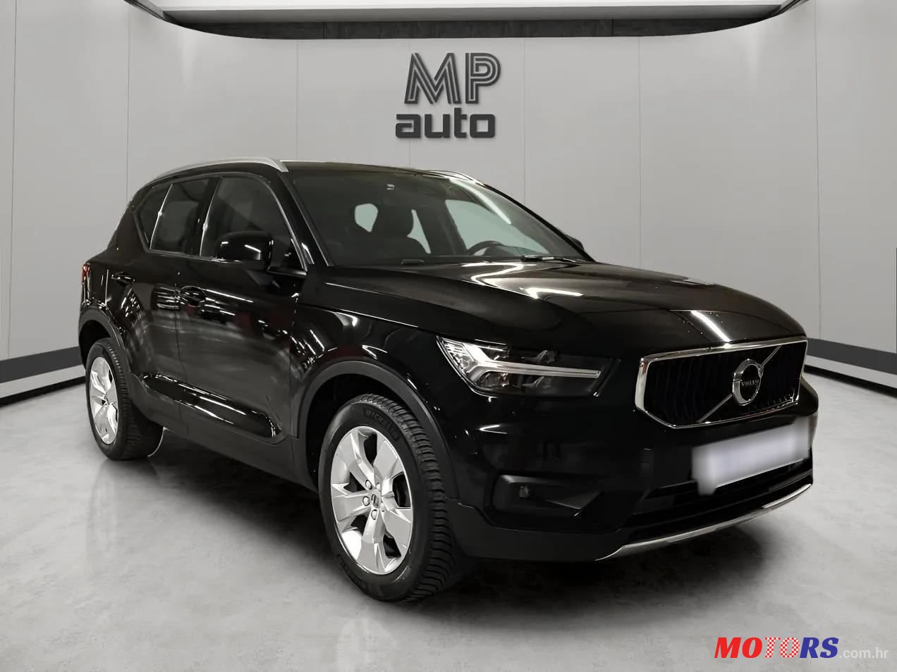 2020' Volvo XC40 T2 photo #1
