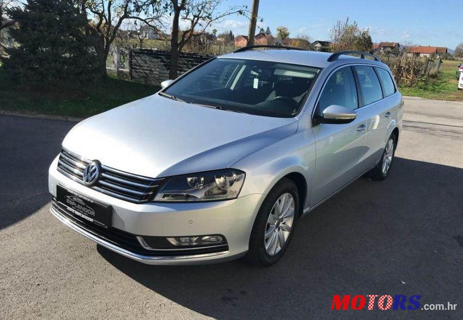 2014' Volkswagen Passat Variant photo #2