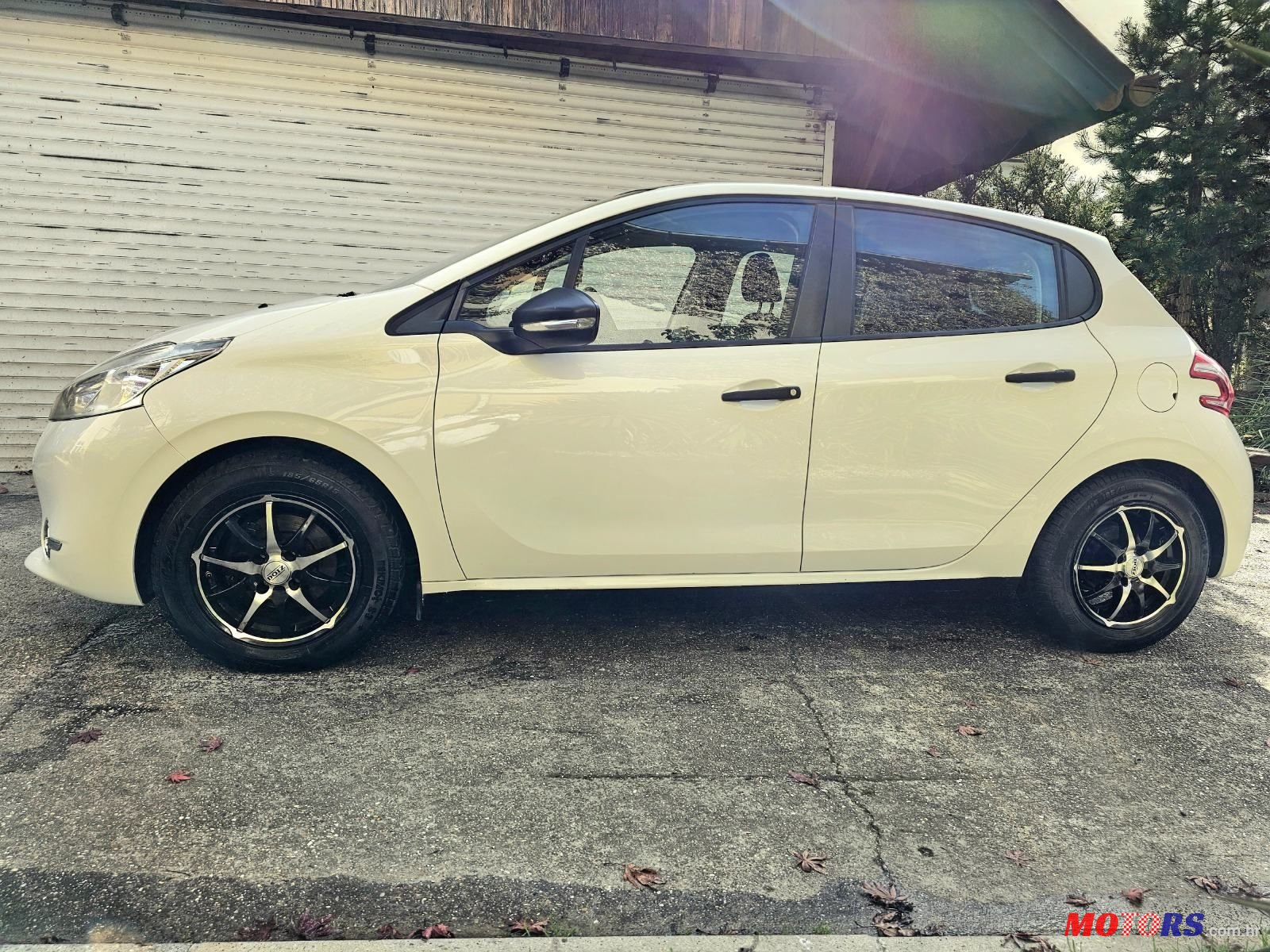 2013' Peugeot 208 1,0 Vti photo #4