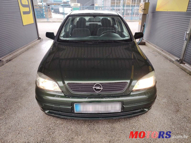 2002' Opel Astra 1,7 Dti photo #1