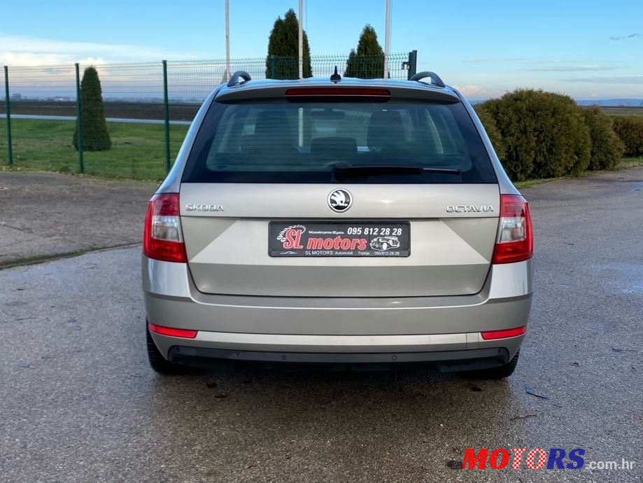 2018' Skoda Octavia Combi photo #6