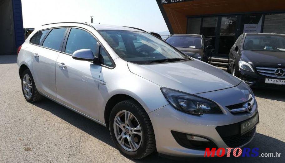 2014' Opel Astra Karavan Sports 1,7 Cdti photo #1