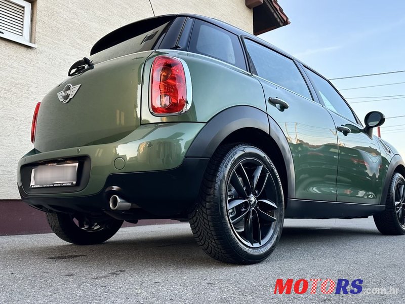 2015' MINI Countryman Cooper D photo #3