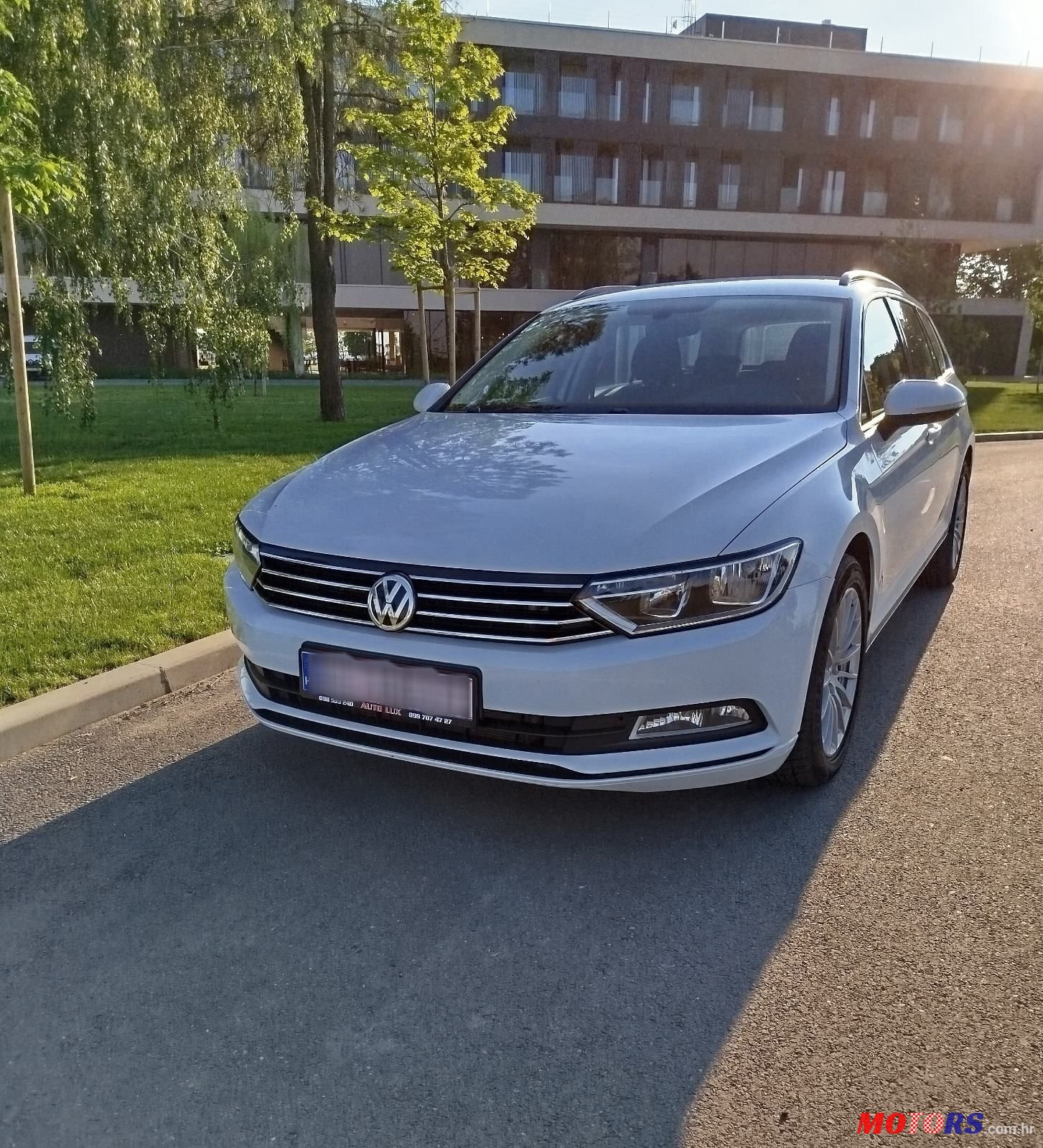 2017' Volkswagen Passat Variant photo #4