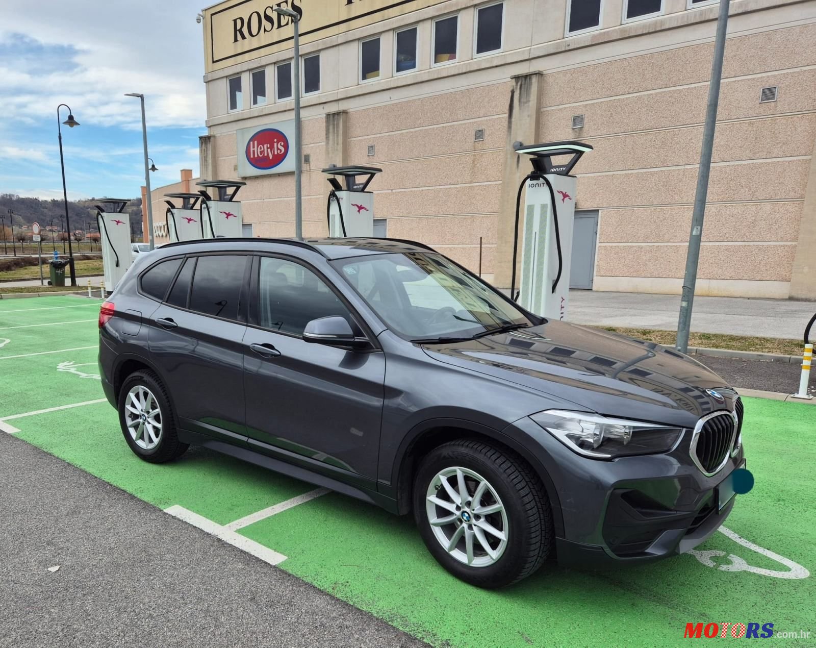 2020' BMW X1 Xdrive18D photo #4