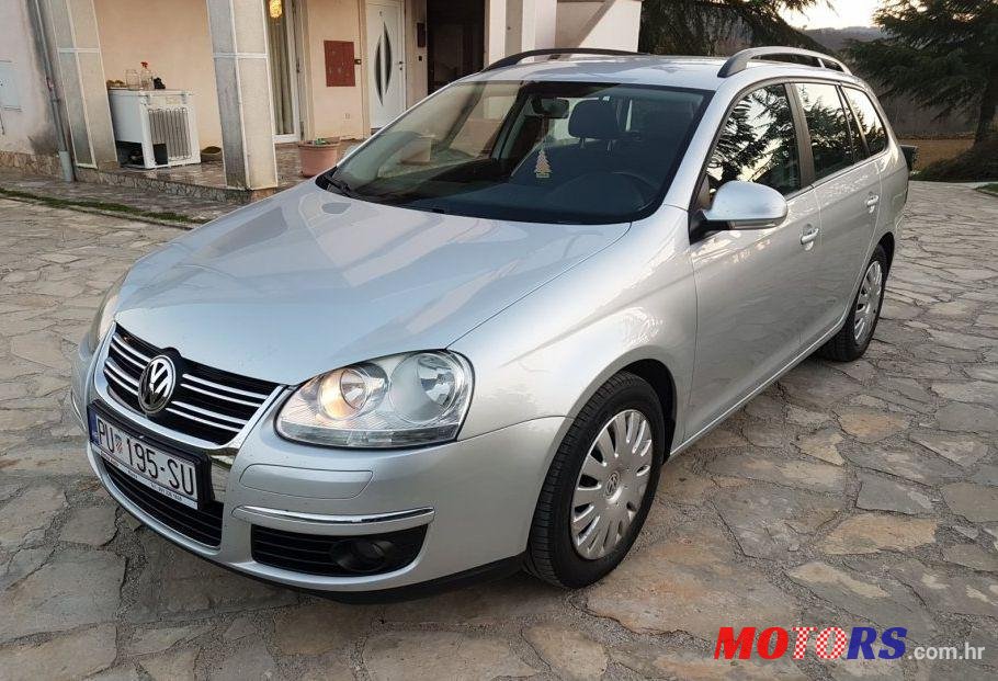 2008' Volkswagen Golf V Variant 1,9 Tdi photo #1