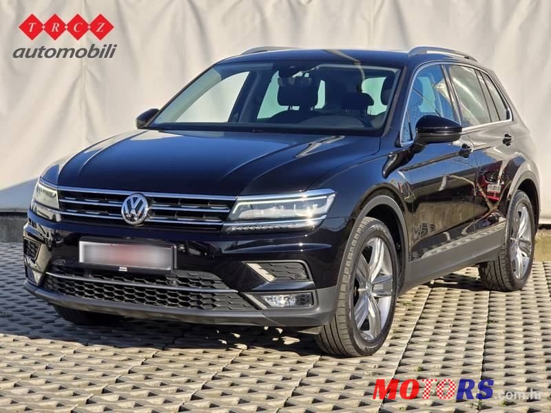 2019' Volkswagen Tiguan photo #1