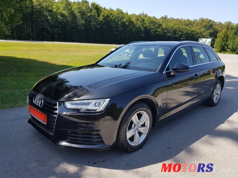 2019' Audi A4 Avant photo #2