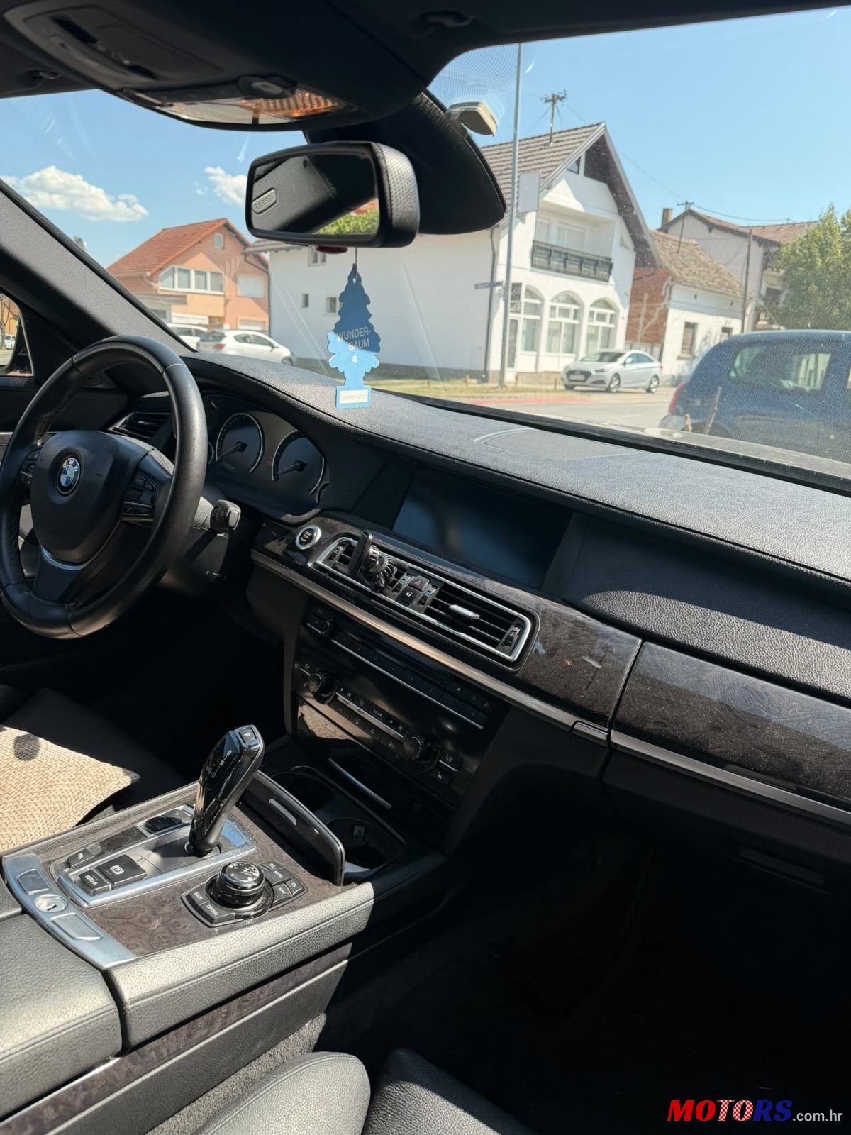 2010' BMW Serija 7 730D photo #4