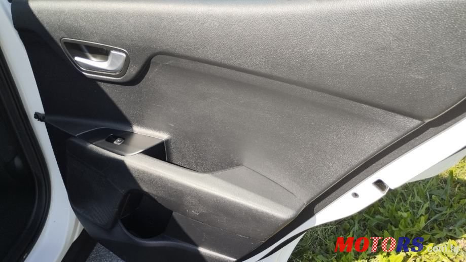 2017' Kia Stonic 1,2 Ex Edition Eco photo #5