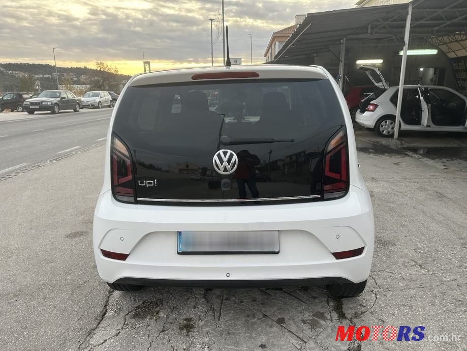 2016' Volkswagen Up! photo #4