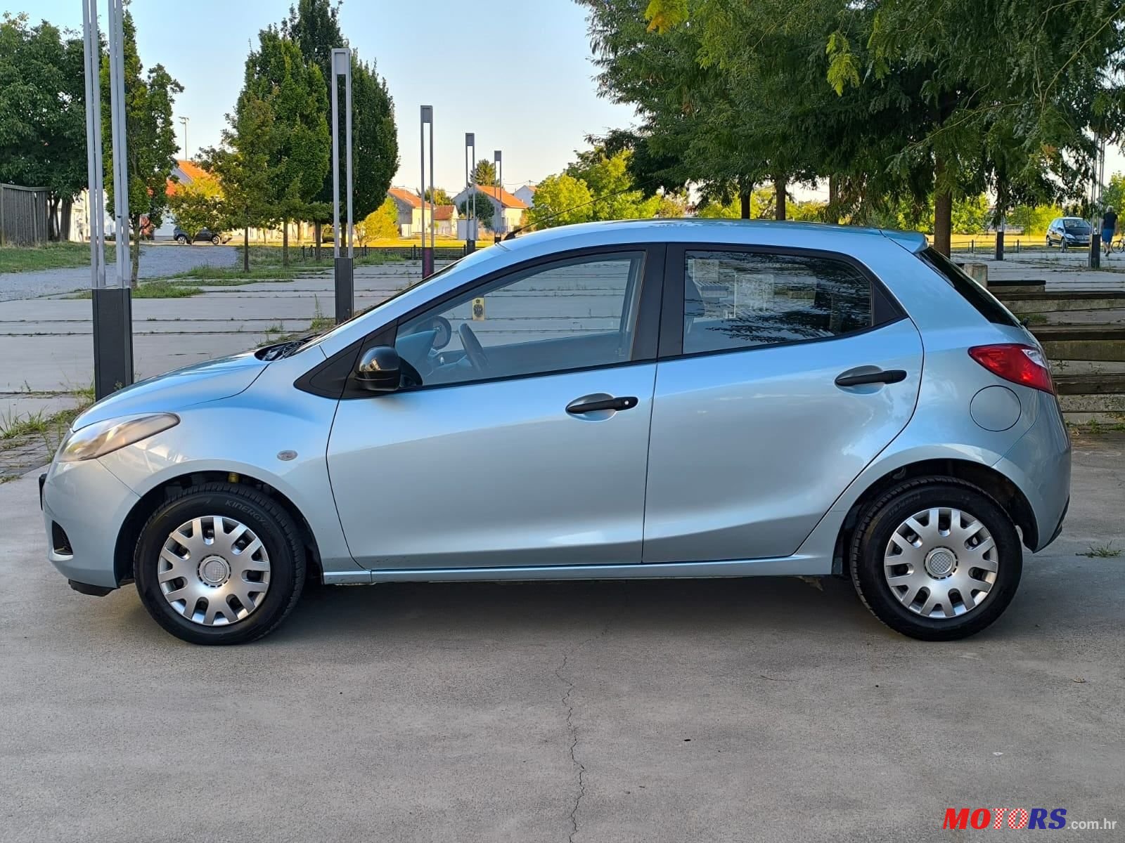 2010' Mazda 2 1,3 I Te photo #6
