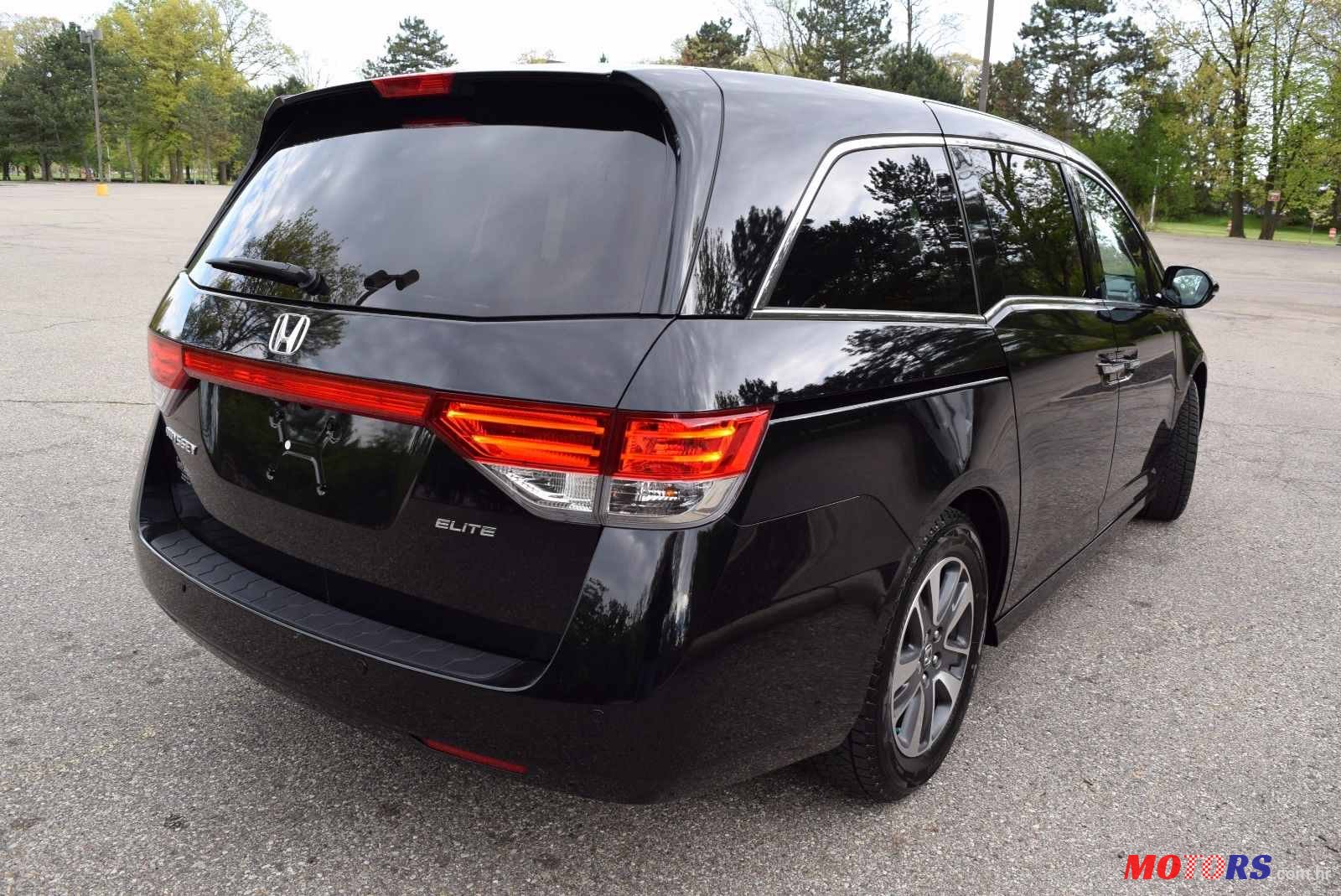 2015' Honda Odyssey photo #3