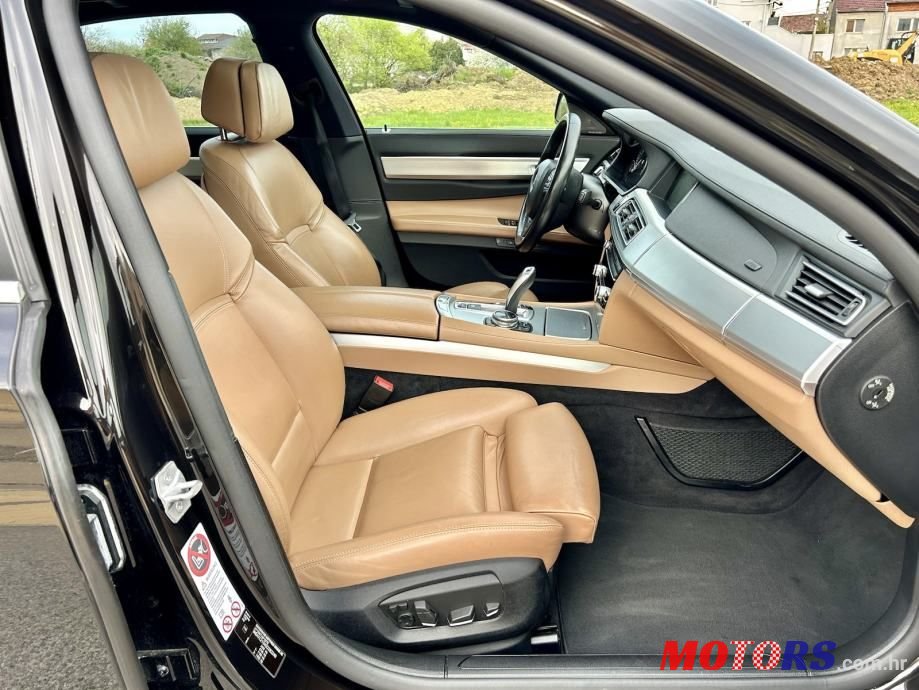2014' BMW Serija 7 730D photo #5