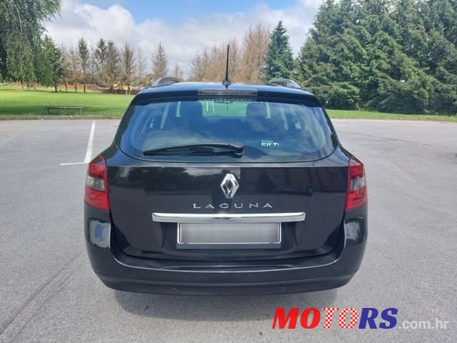 2012' Renault Laguna Grandtour photo #5