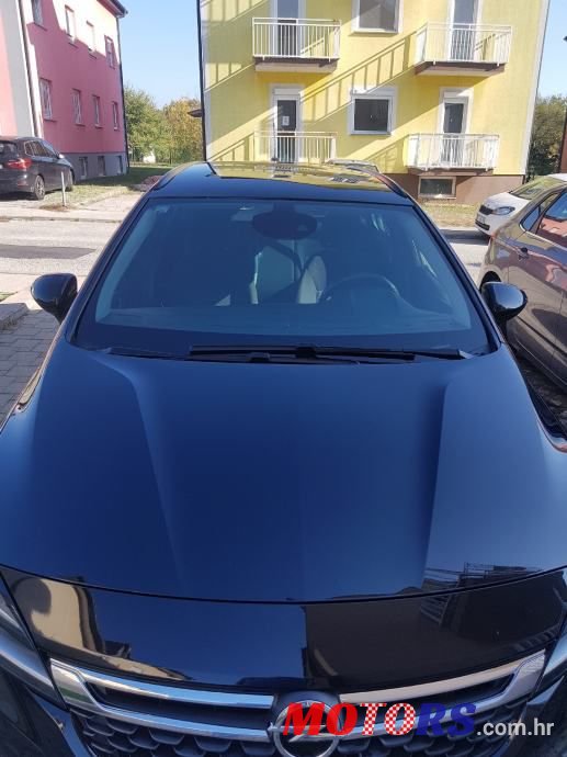 2017' Opel Astra Karavan photo #3