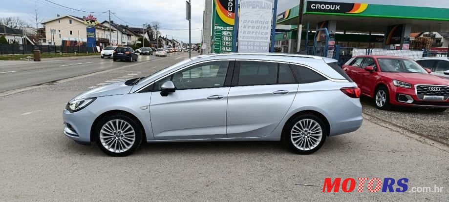 2016' Opel Astra Karavan photo #2
