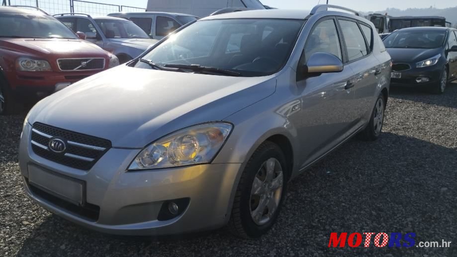 2008' Kia Ceed Sportswagon photo #2