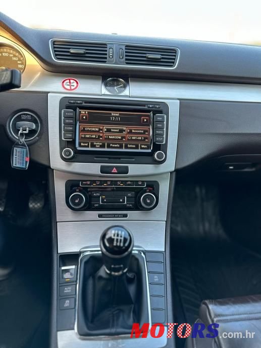 2011' Volkswagen Passat 1,6 Tdi photo #6