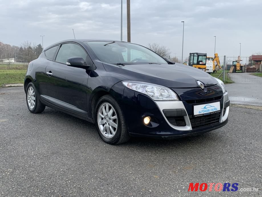 2010' Renault Megane Coupe 1,5 Dci photo #1