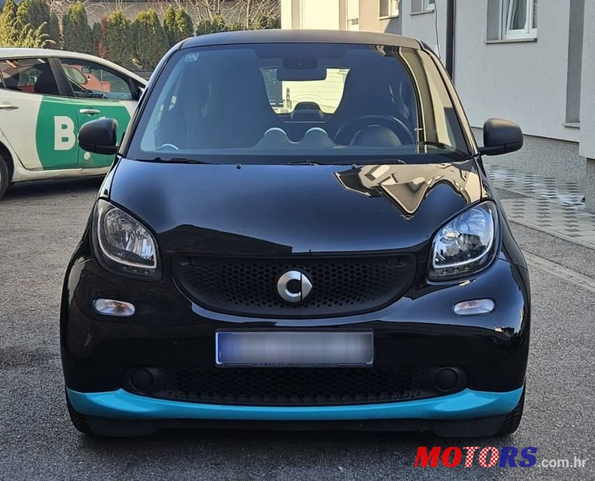 2015' Smart Fortwo photo #2