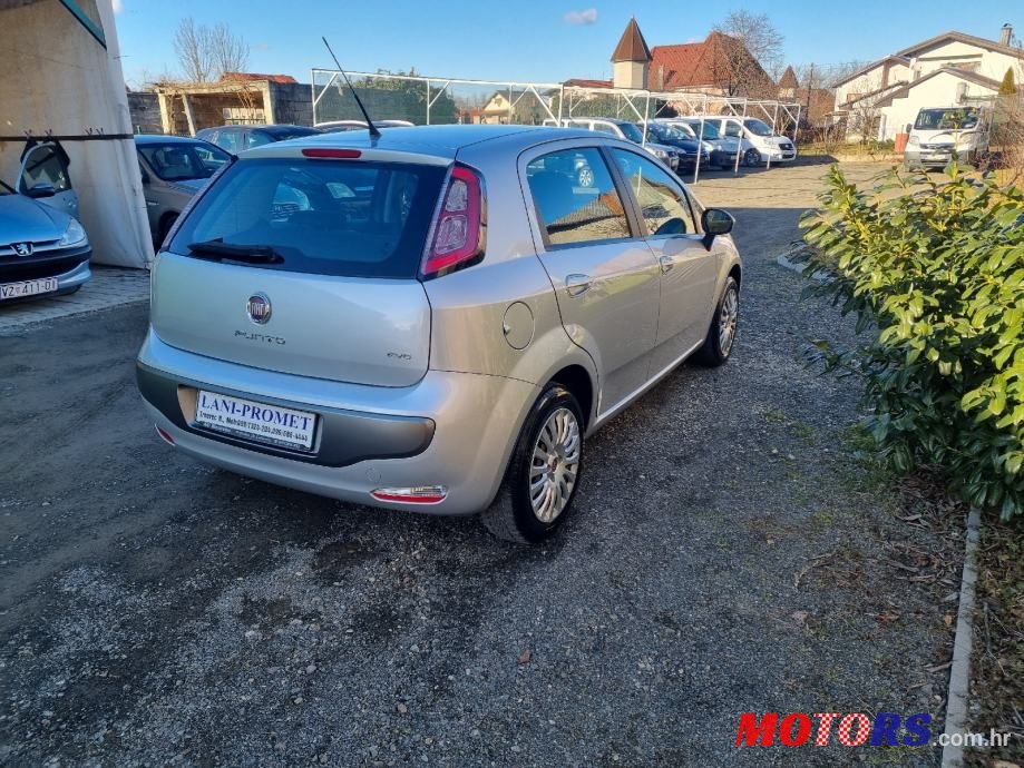 2010' Fiat Punto Evo photo #4