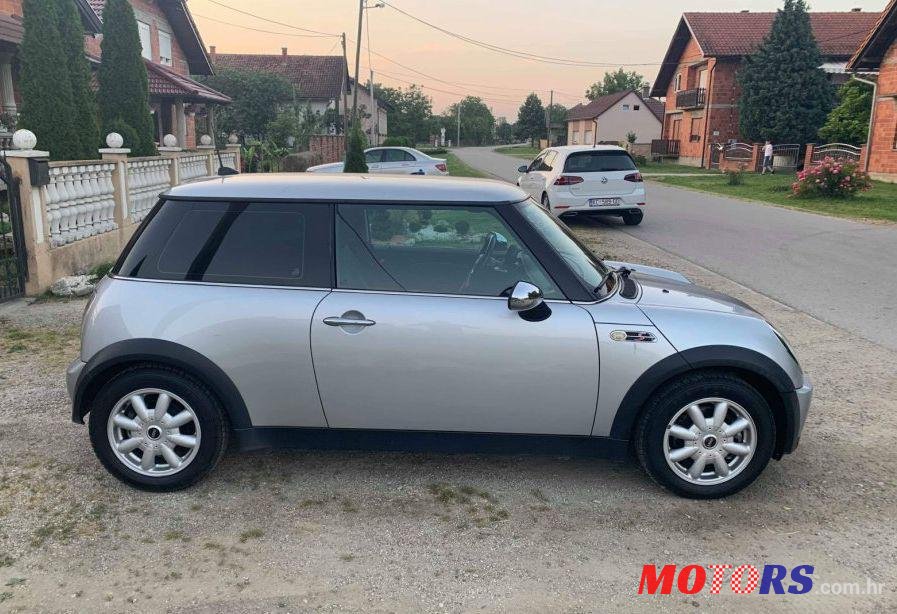 2004' MINI One S photo #1