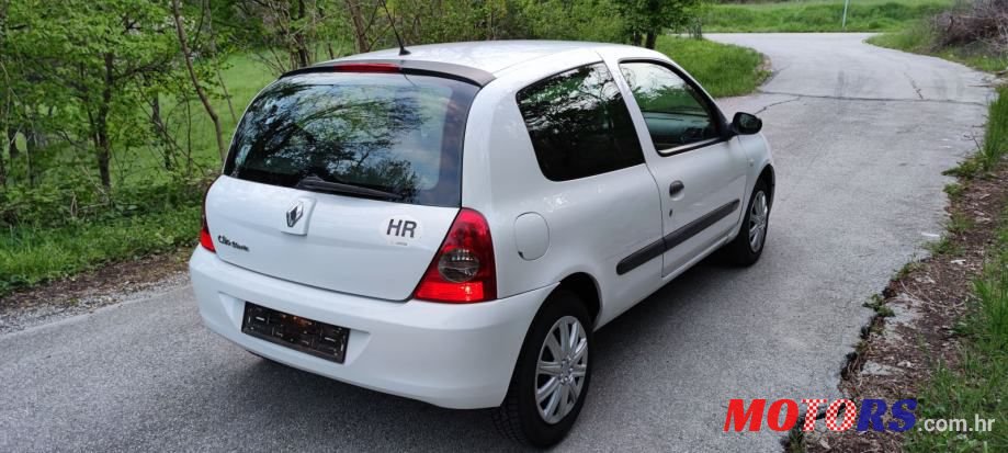 2008' Renault Clio 1,5 Dci photo #4