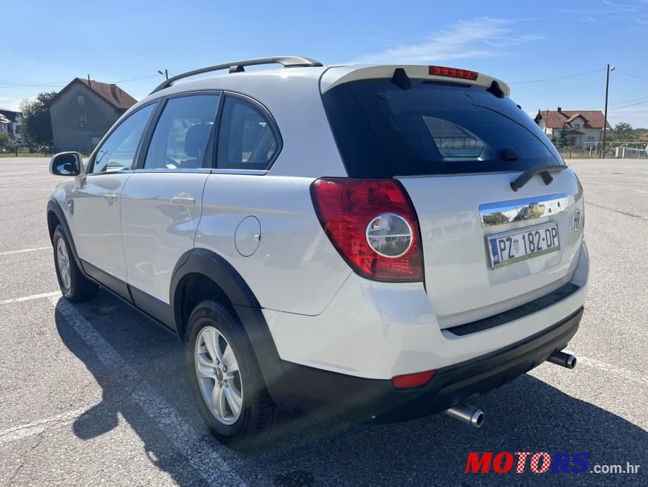 2010' Chevrolet Captiva 2,0 D Lt photo #6