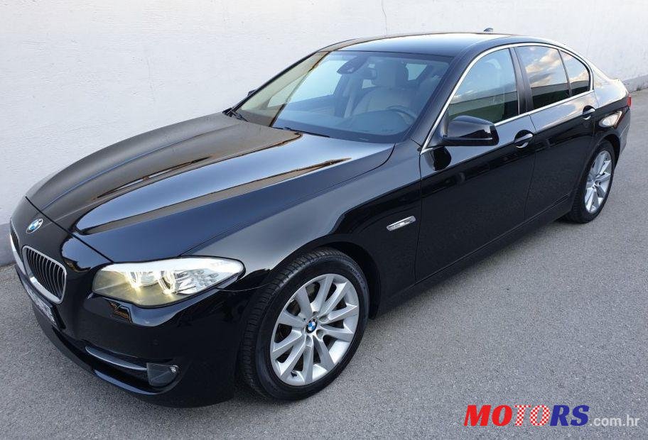 2011' BMW Serija 5 520D photo #1