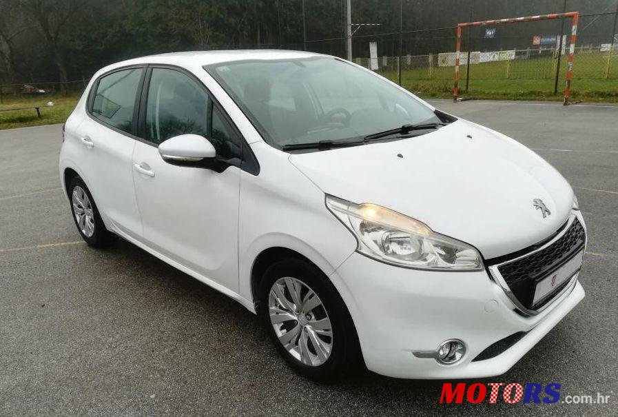 2012' Peugeot 208 1,4 Hdi photo #1