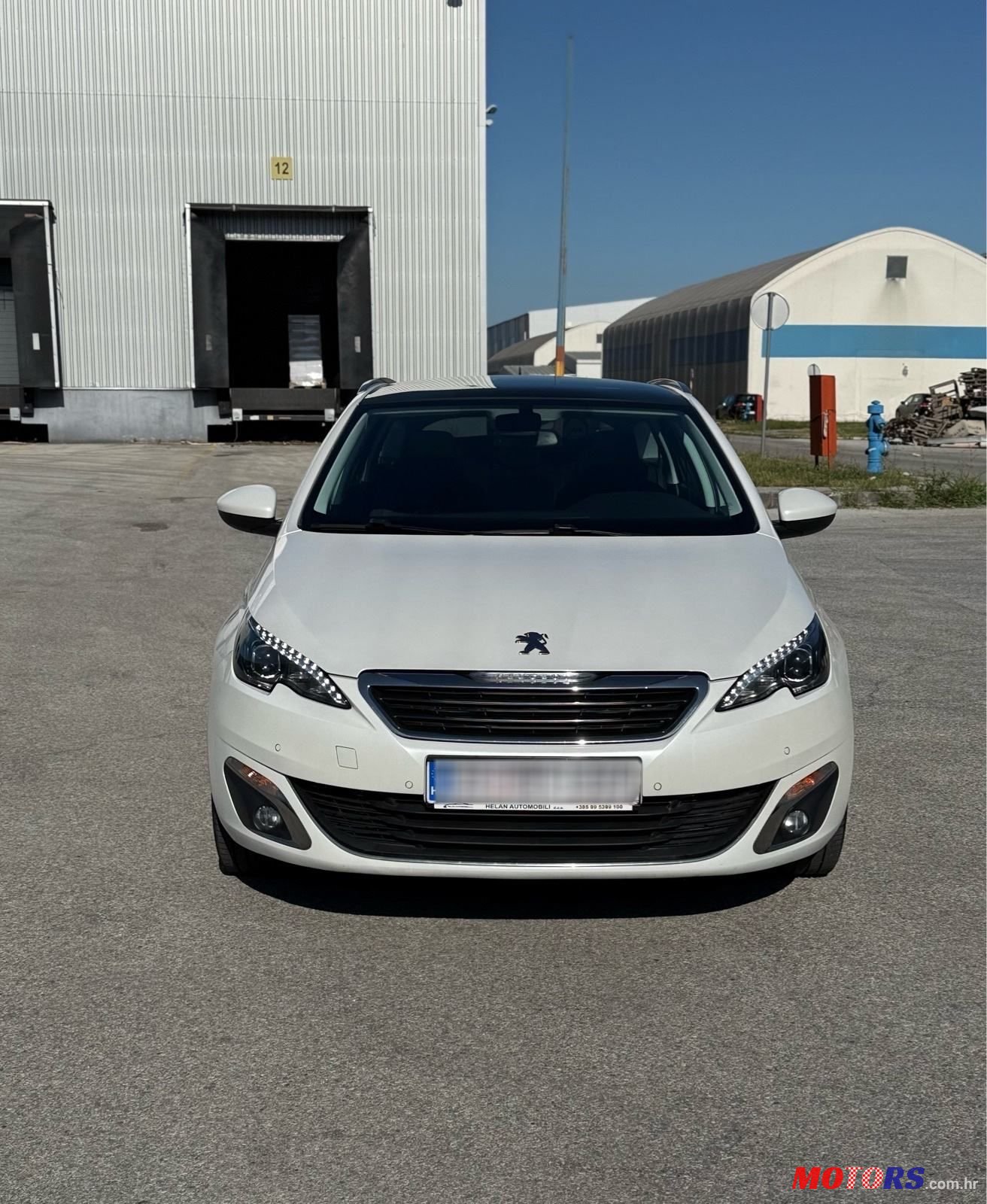 2017' Peugeot 308 Sw photo #2
