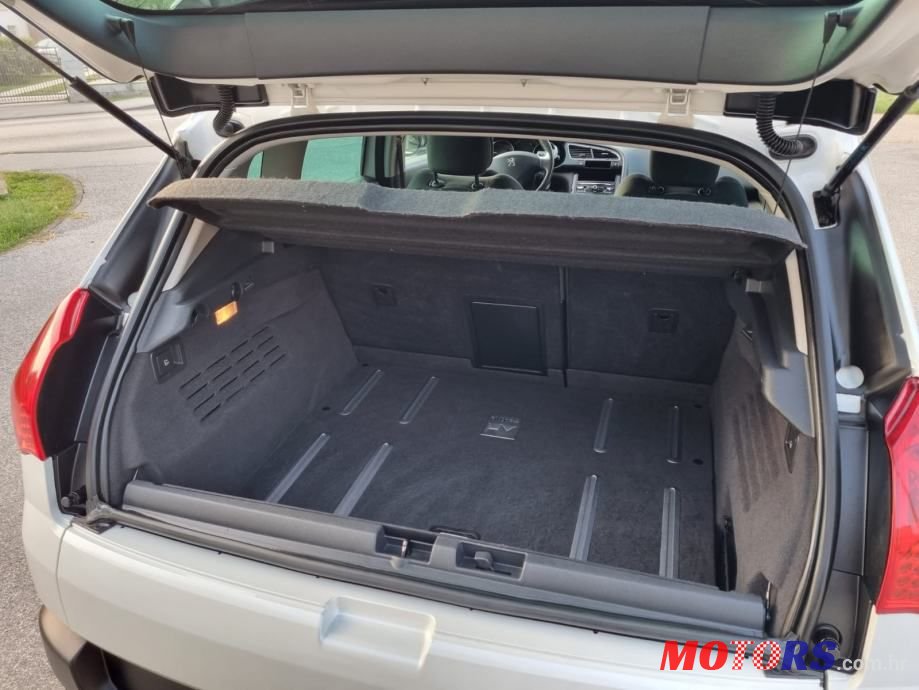 2014' Peugeot 3008 photo #3