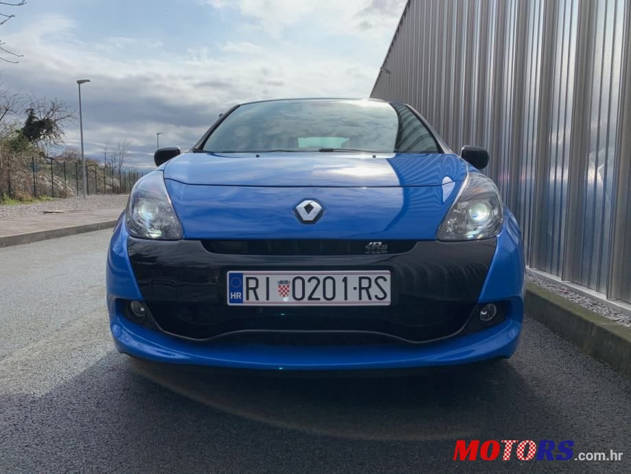 2010' Renault Clio Sport photo #6