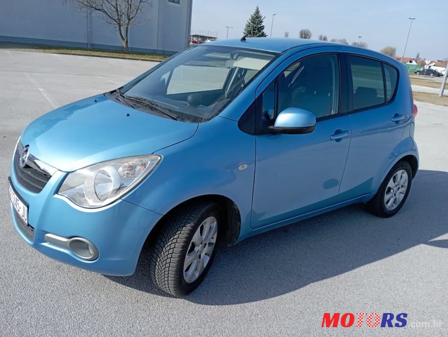 2010' Opel Agila 1,0 photo #2