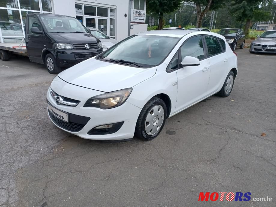 2014' Opel Astra 1,4T photo #1