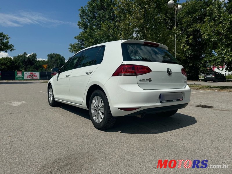 2016' Volkswagen Golf VII 1,6 Tdi Bmt photo #2