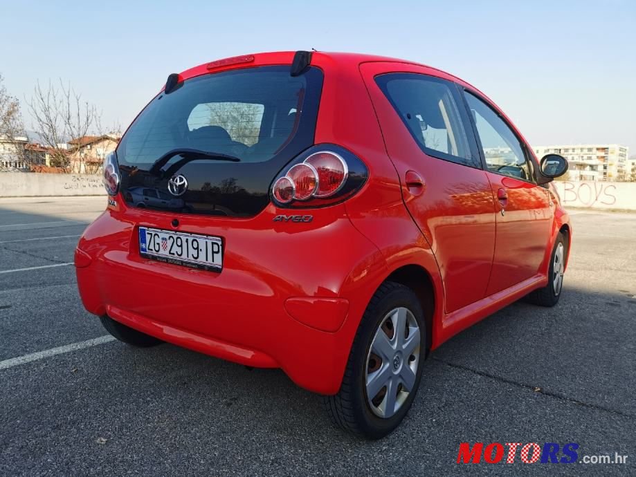 2010' Toyota Aygo photo #1