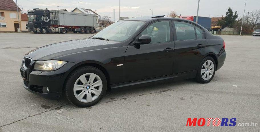 2011' BMW Serija 3 318D Sport photo #1