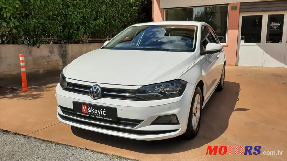 2019' Volkswagen Polo photo #1