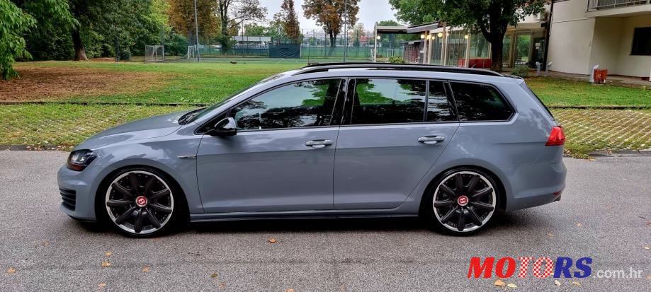 2017' Volkswagen Golf 7 2,0 Gtd photo #3