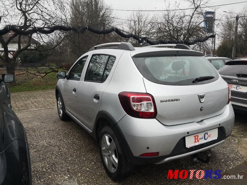 2013' Dacia Sandero Stepway photo #5