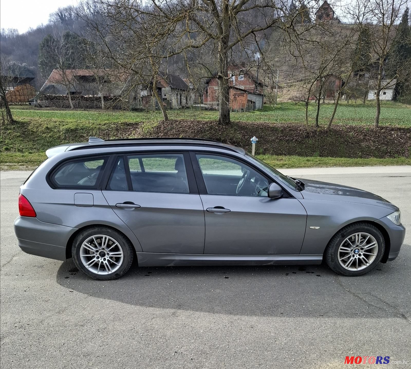 2010' BMW Serija 3 318D photo #3