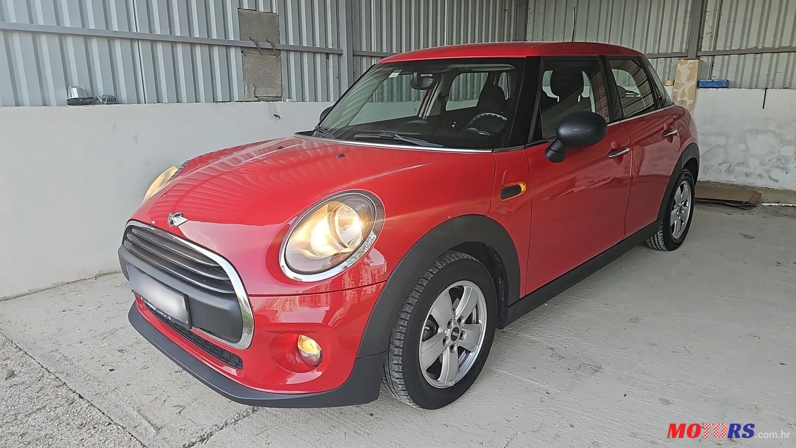 2017' MINI Cooper Diesel F55 photo #1