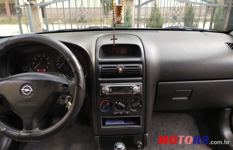 2006' Opel Astra 1,4 photo #3