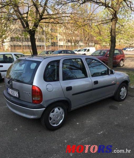 2000' Opel Corsa 1,2 I 16 V photo #1