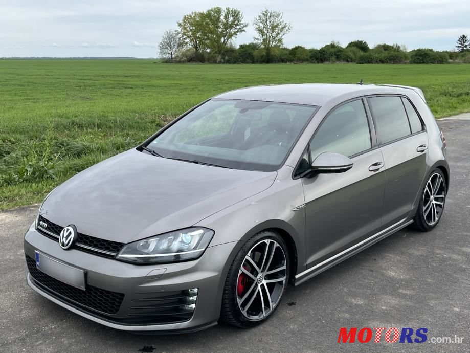 2014' Volkswagen Golf VII 2,0 Bmt photo #1