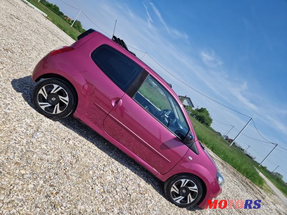 2014' Renault Twingo photo #6